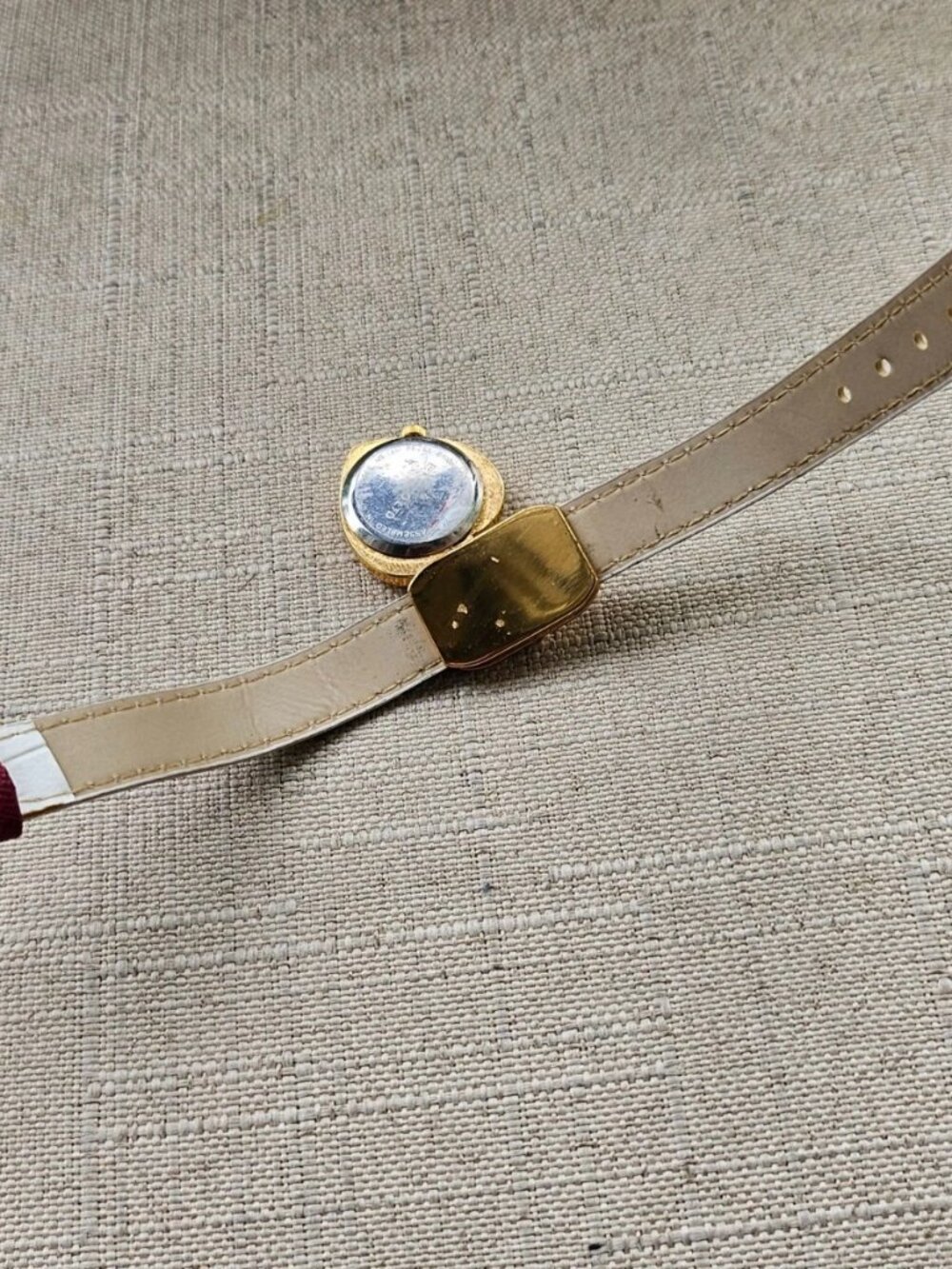 Vintage JAS Quartz Wristwatch White Leather Strap Gold Tone Case Ladies Watch - Picture 10 of 12